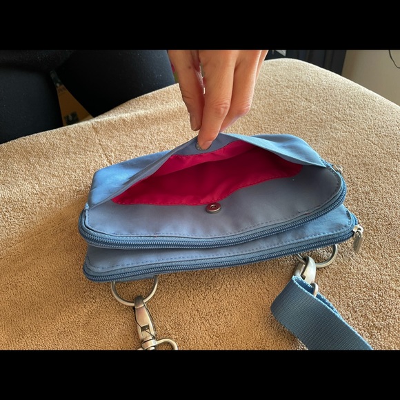 Baggallini Cross Body / Waist Belt - Picture 4 of 9